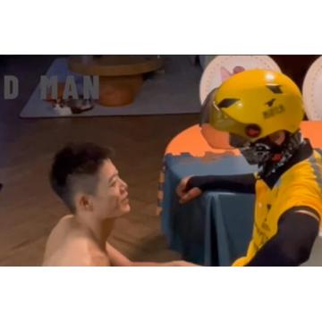 高端男模写真素材快乐男风muleicui暴露系列之美团跑腿（双人视频完整版）