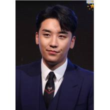 高端男模写真素材韩国bigbang成员胜利网曝门视频（男女双人视频）