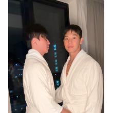 写真素材黑桃洨男孩X韩国肌肉欧巴saeroi和肌肉教练（二部双人视频汇总）